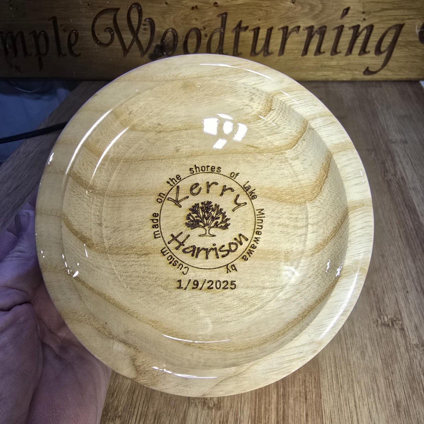 Dark Green Resin and Wood Segment Small Candy Dish